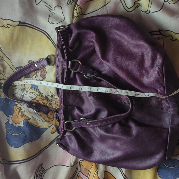 Purple italian leather hobo bag, large bag with zip top, soft distressed leather - Picture 10 of 16